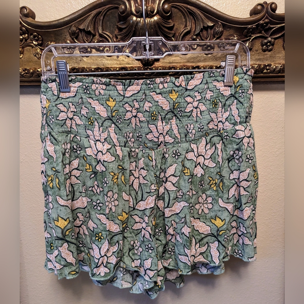 AERIE BOHO HIPPY FLOWY SHORTS SZ LG